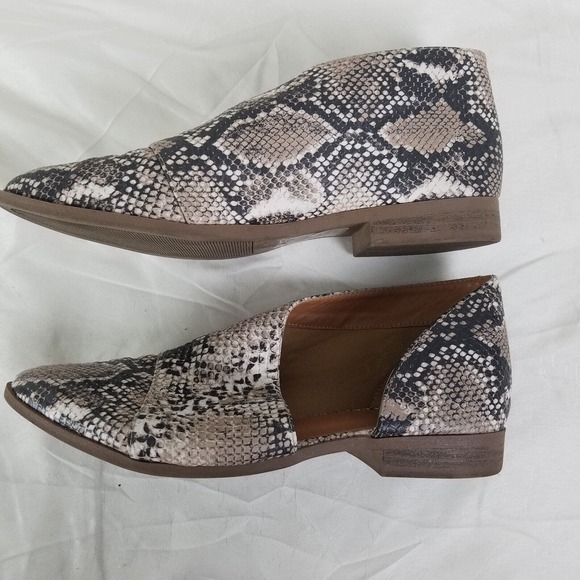 Qupid Shoes Womens 7 Multicolor Snakeskin Slip On Open Side Flat - Picture 5 of 11
